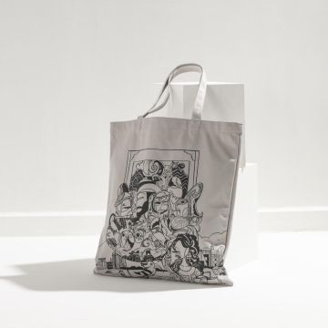 Qatari Family Tote Bag (Grey)